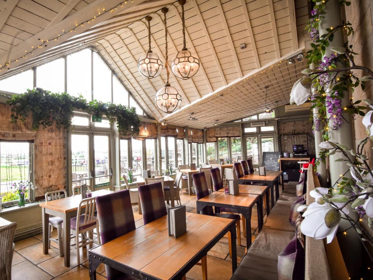 The Meadowpark Bar, Kitchen & Rooms Stirling Luaran gambar